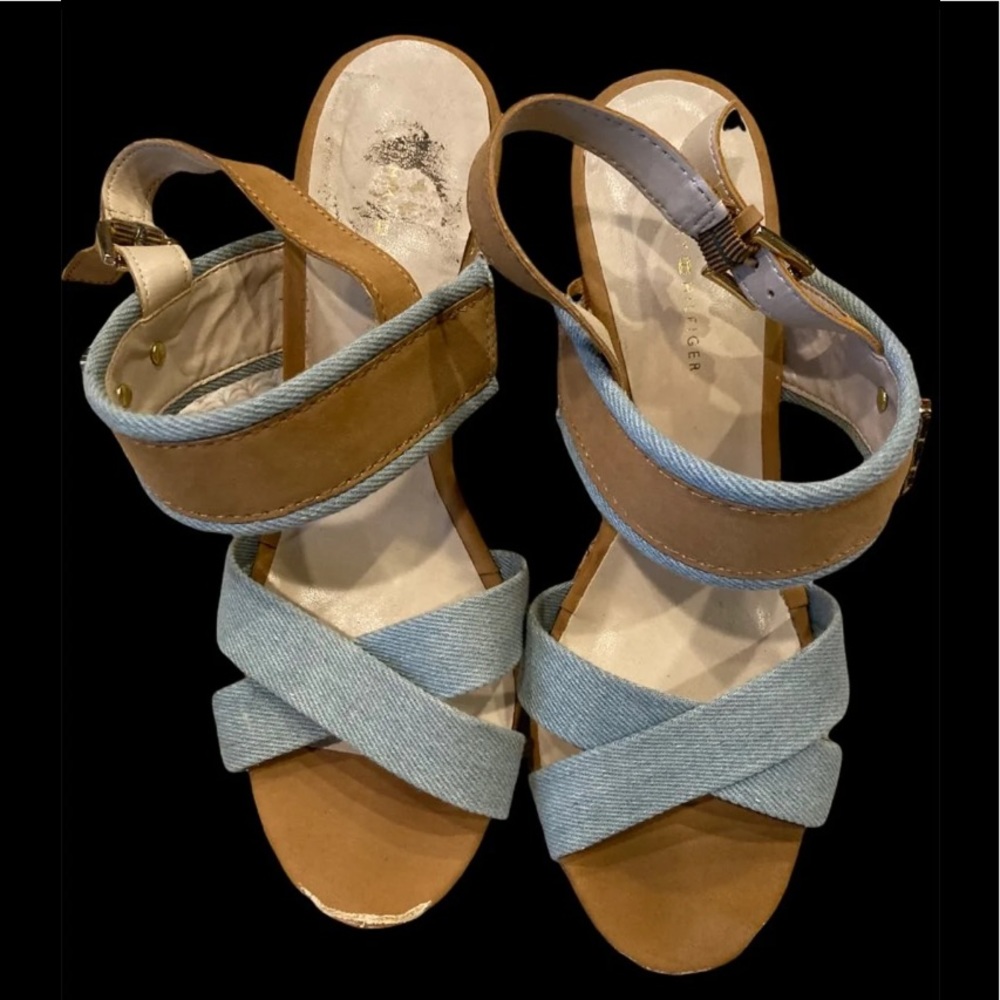 Tommy Hilfiger 7.5 wedge sandals